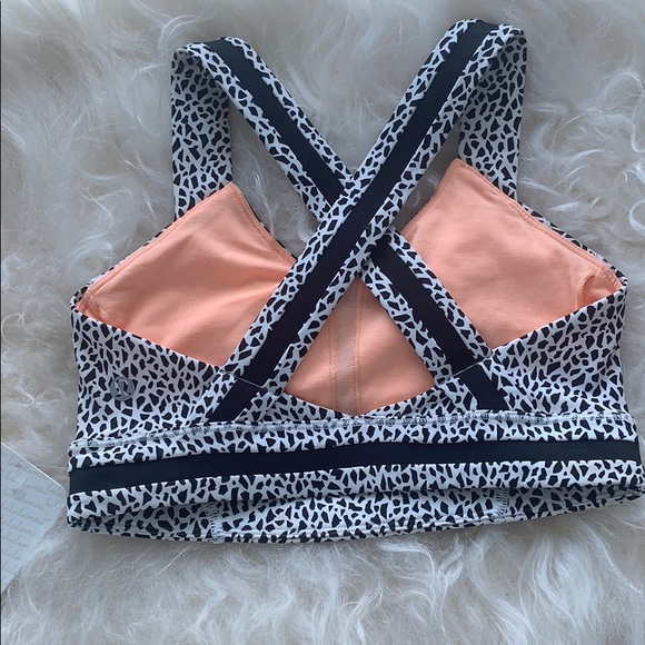Lululemon bra - Picture 3 of 3